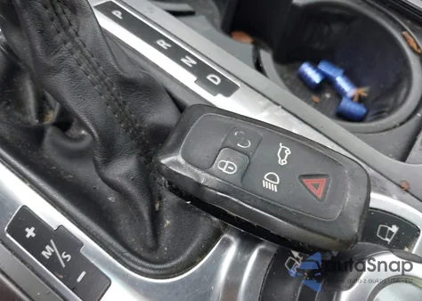 2011 Land Rover Range Rover Hse z USA, uszkodzony, nr VIN SALMF1D46BA353724